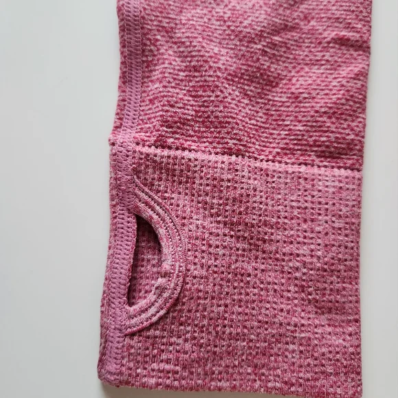 Fashion Nova Fitness Long Sleeve Crop NWT - Picture 2 of 5